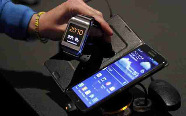 Alternative la Galaxy Gear: este ceasul inteligent mai mult de o cască Bluetooth?